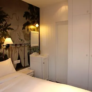 https://lepicentre.brusselshotelsbook.com